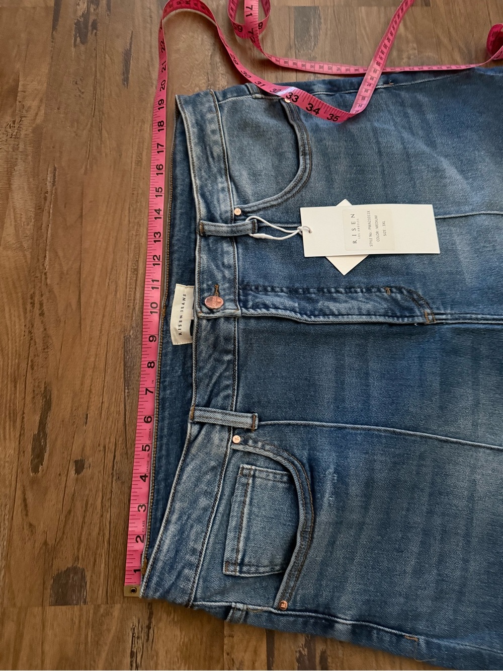 High-Rise Wide-Leg Jeans in Faded Blue - Picture 9 of 9